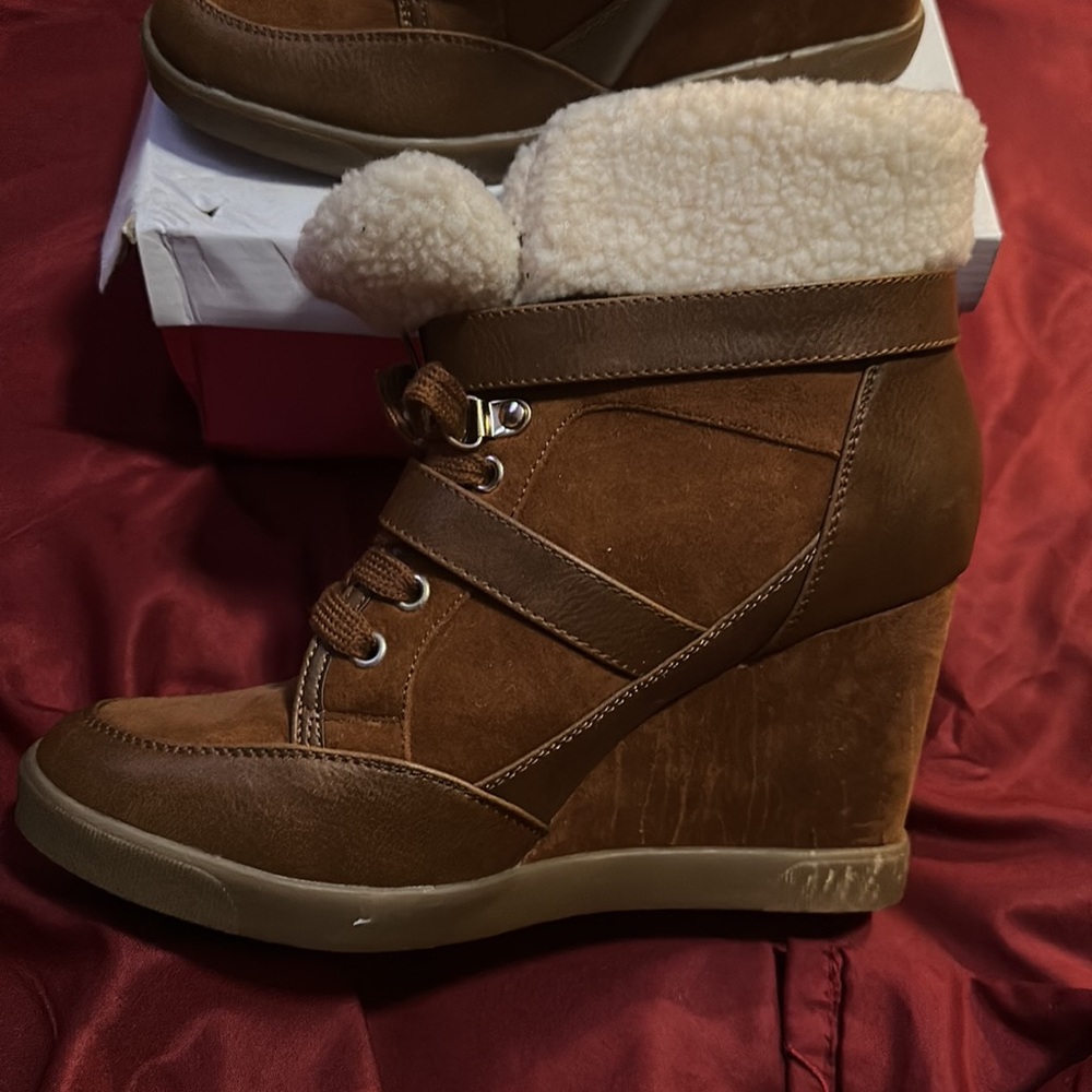 Never been Worn Cognac Heel Show Boots. Has a few Scratches on right heel. - Picture 5 of 6